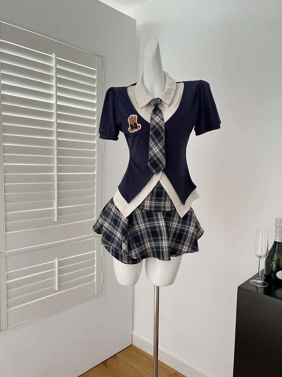 

Summer Women Korean Gyaru Preppy Cute Core Shoujo Girl 2000s Outfits 2 Piece Set Short Sleeve Tops + High Waist Mini Plaid Skirt