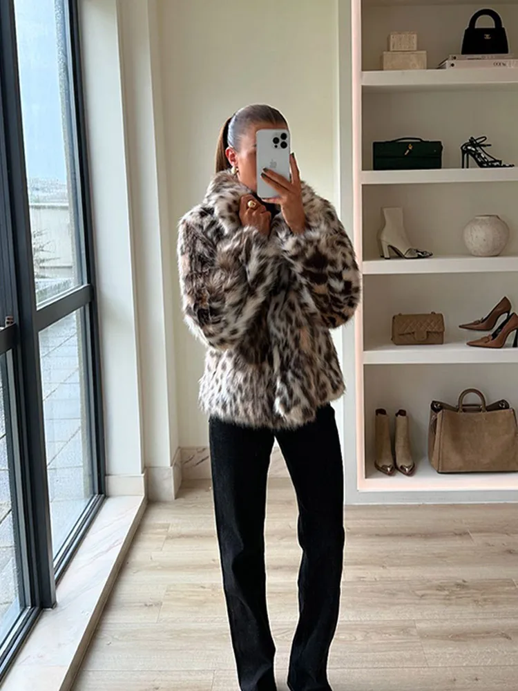 Chic Leopard Print Faux Fur Coats Fashion Lapel Long Sleeves Side Pockets Warm Jacket 2024 Women Winter Casual Furry Outwear