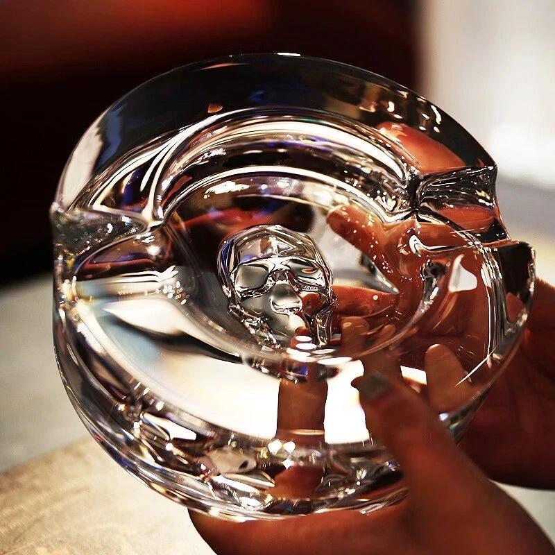 

Pure handmade crystal glass creative large ashtray personalized European living room, cylinder