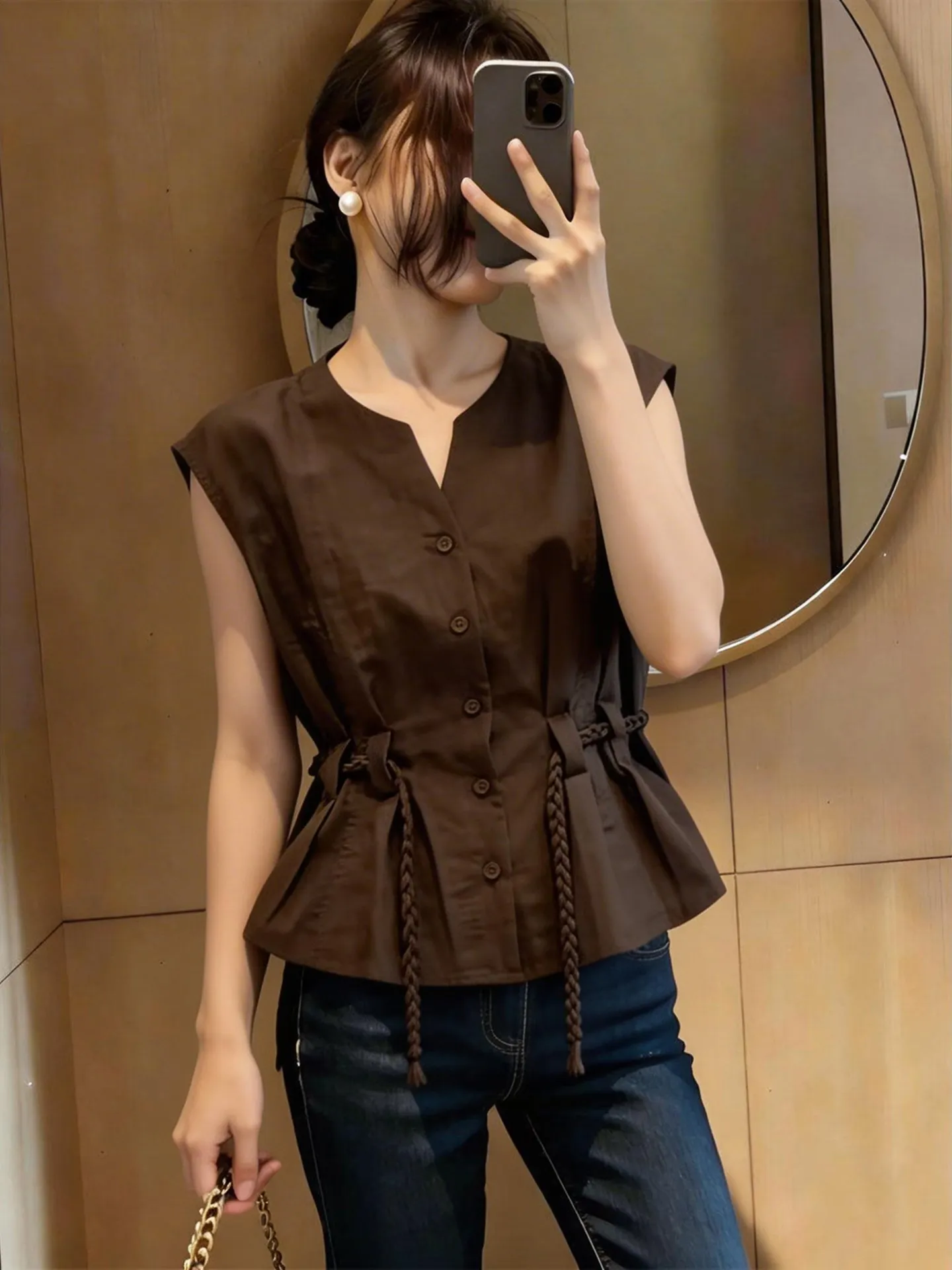 

Slimming Effect V-Neck Sleeveless Waist-Cinched Shirt Women Commute Korean Style High Waist Straight Cut Summer New Arrival