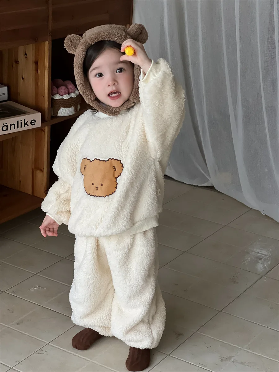 2024 Winter New Baby Plus Velvet Thick Warm Set Girls Cartoon Bear Plush Sweatshirt + Pants 2pcs Suit Toddler Home Wear Outfits