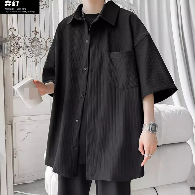 

Green and black white shirt Male short -sleeved summer thin loose shirt five -point American large code jacket