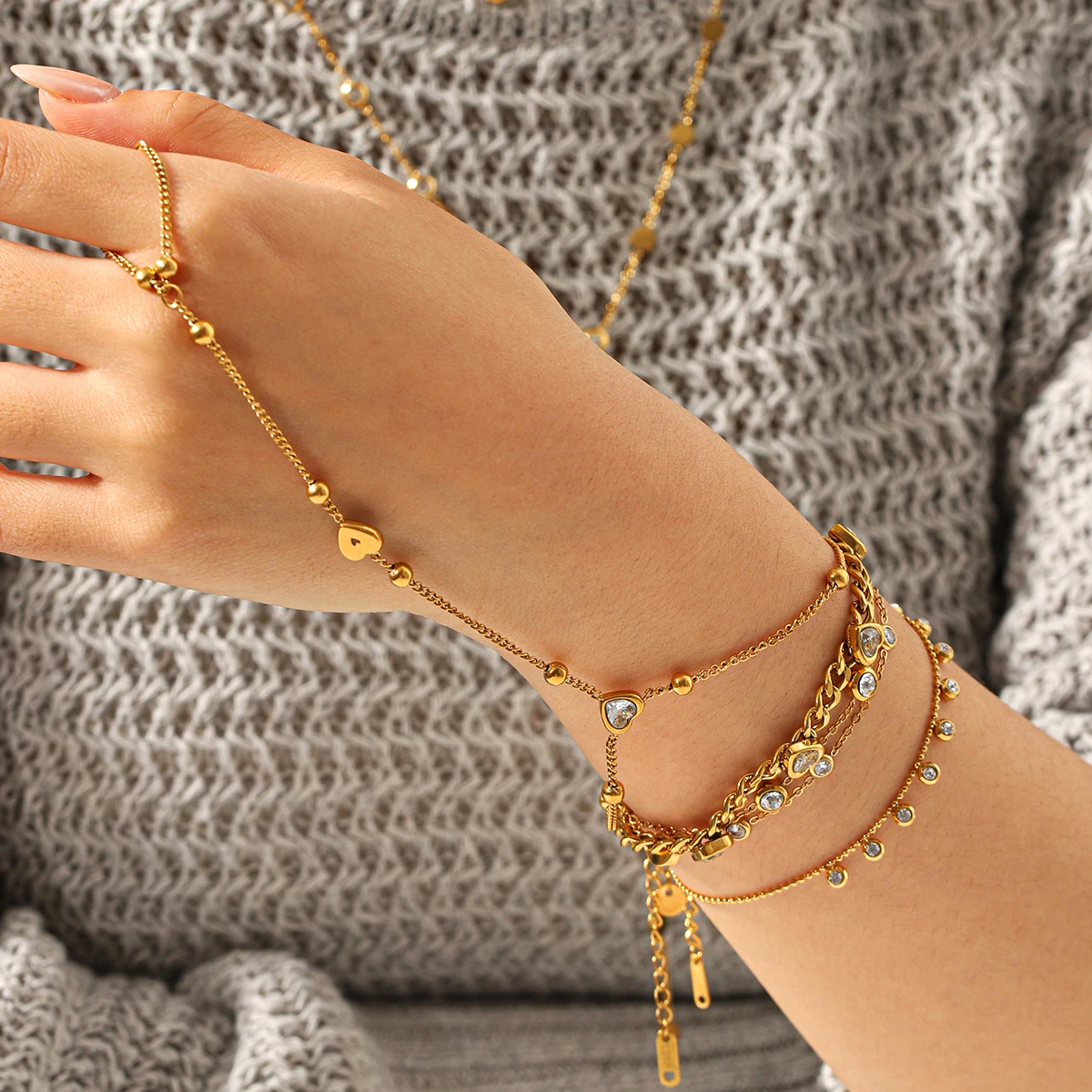 Vergoldetes Zirkon-Blumen-Schmuckset für Damen, zierliche Halskette, Armband, hypoallergen, Edelstahl, anlaufbeständig, Geschenk – Detail 3