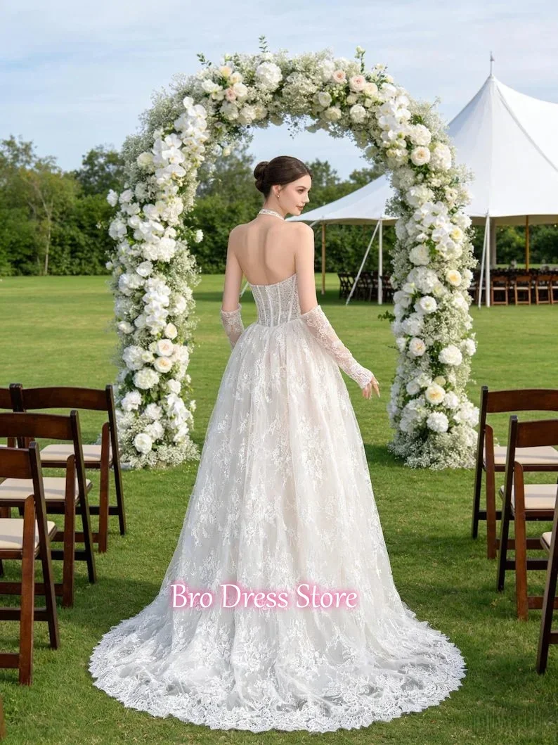 Luxury Lace A Line Decal Wedding Dresses For Bride Sexy Halter Neck Bodice Long Sleeve Boho Bridal Gown With Train Customized