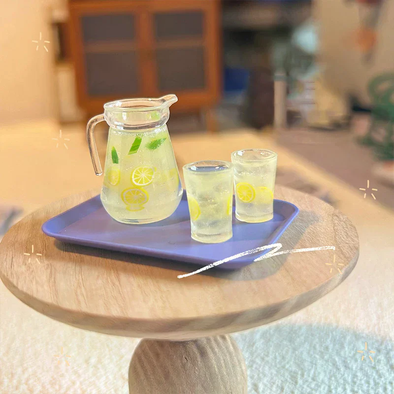 Juego de jugo de limón para casa de muñecas en miniatura a escala 1:12 con jarra y taza, modelo de juguete para decoración y juego de cocina de muñecas