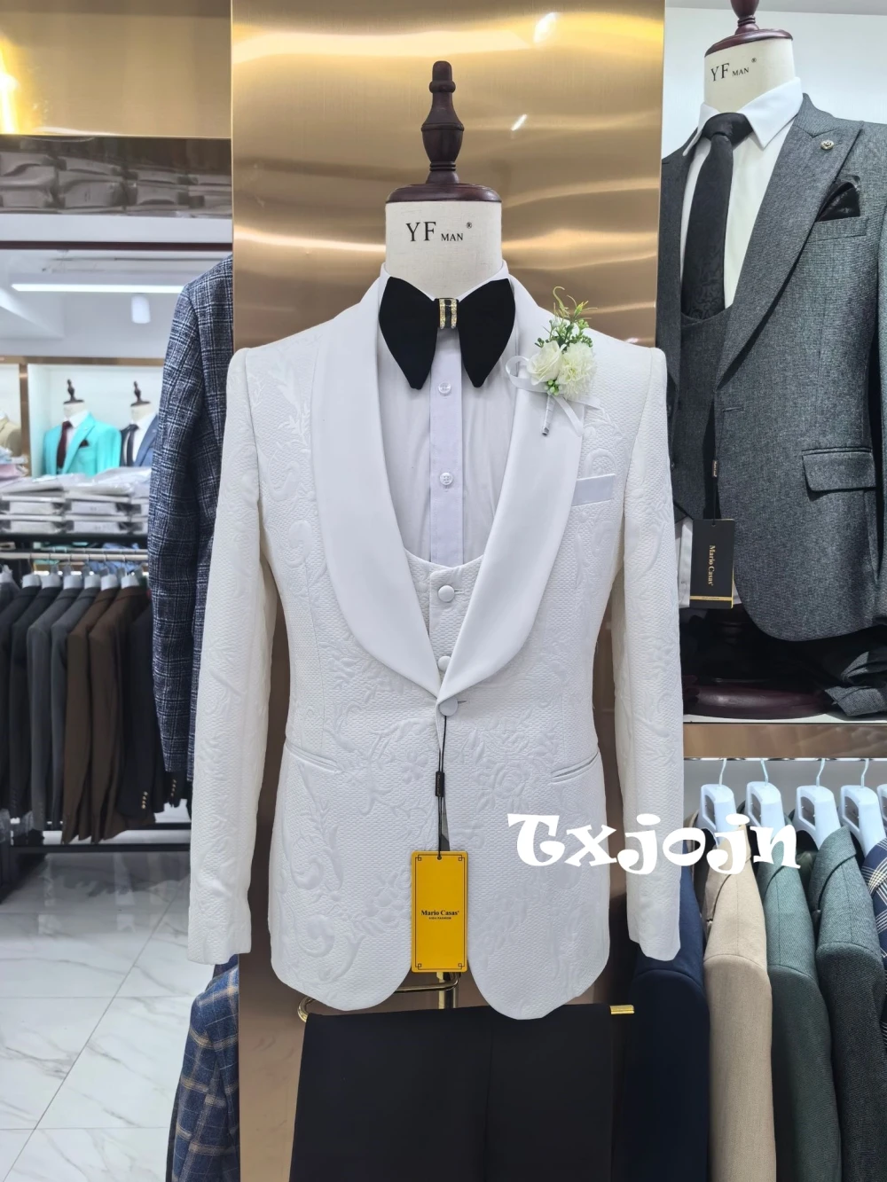 

High Quality Jacquard Tuxedo 3 Pieces For Business Activities Classy White Men's Suit Wedding Groom Best Man Outfit Customized