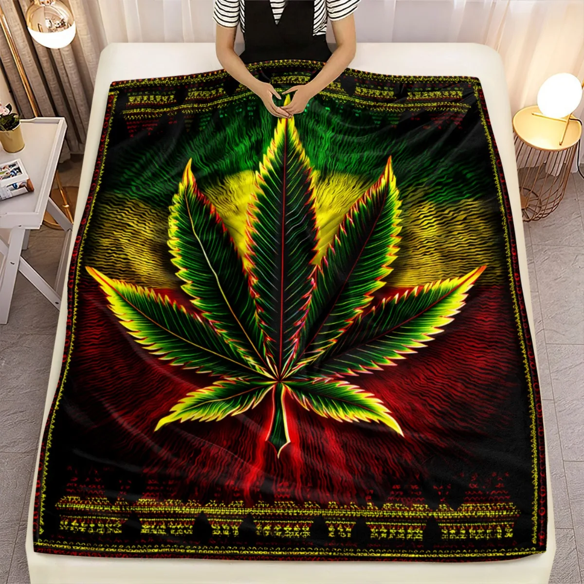 

1pc Leaf Print Flannel Blanket - 280GSM Heavy-Duty Soft Bedspread with Green/Yellow/Red/Black Rasta Colors,