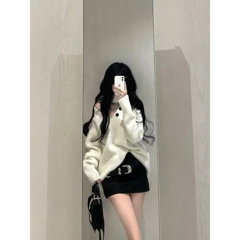 Pullover V-Neck Sweater for Women Autumn/Winter 2023 Loose Design Feeling Small Soft Glutinous Knitted Sweater Pullover Female