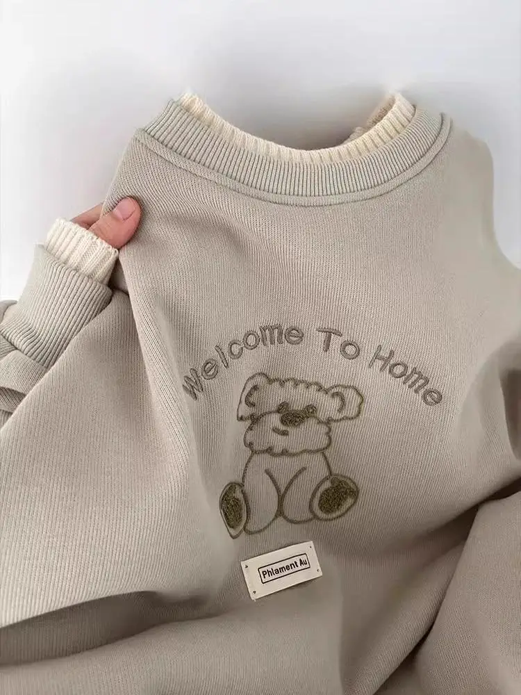 

Bear Embroidery Pattern round Ne Sweatirt Women's Autumn Winter New Small Size Design Fce Lined Jaet Top