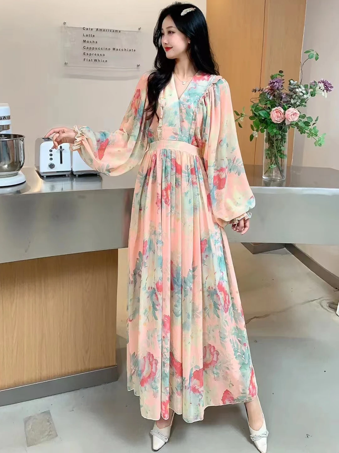 2024 Nieuwe Lente Herfst Vrouwen V-Hals Lantaarn Lange Mouw Slanke Lange Jurk Hoge Kwaliteit Elegante Grote Zoom Bloemen Chiffon Jurk