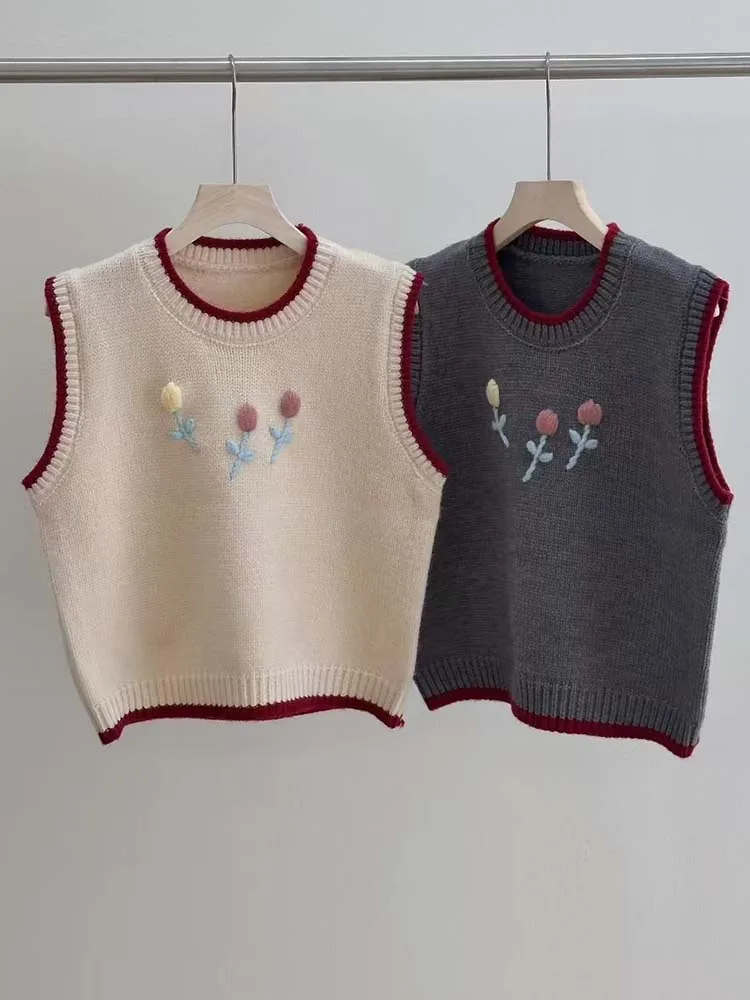 

Sweater Vest Women Autumn 2025 New Arrival Beige Or Gray Color O Neck Patchwork Knitted Sweaters Pullovers Floral Vest Tops