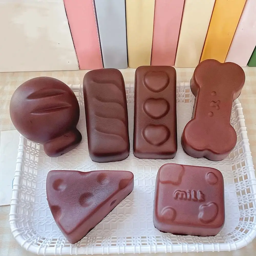 

Cartoon Simulation Bread Squeeze Toys Slow Rebound Chocolate Cute Donut Fidget Toy Bread Shaped Handmade Croissant Squeeze Toy