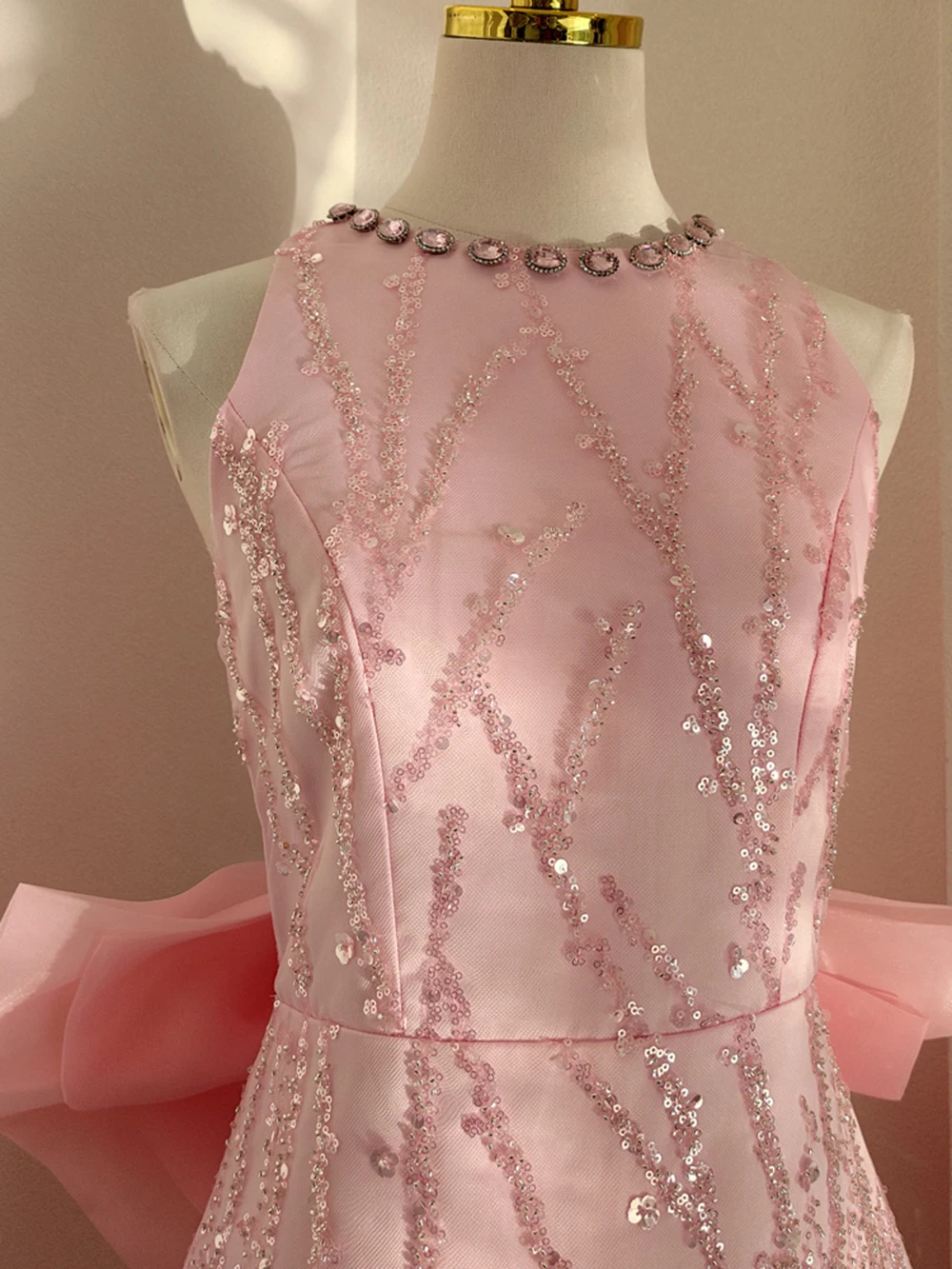 Vestido leve de noite rosa doce para mulheres, lantejoulas gradiente sem mangas, zíper traseiro destacável, arco grande, vestido de quinceanera, verão