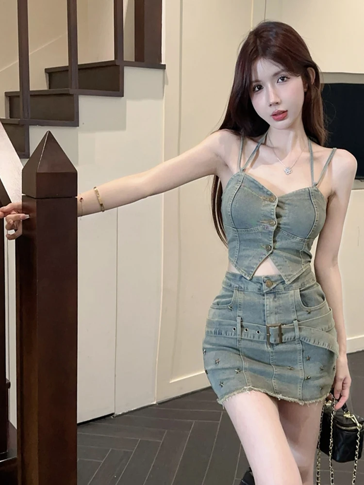 

Retro Sweet And Spicy Sle Sexy Single Button ter Top And Vest Top with Skirt Denim Faionable Two-Piece Set for Women