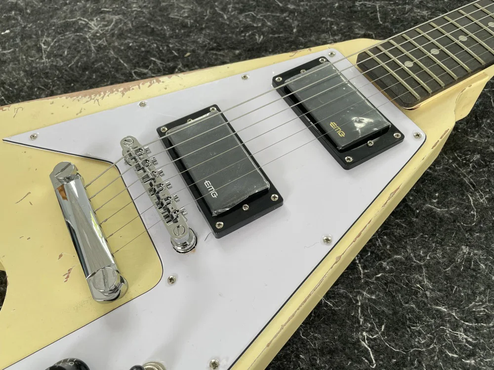 electric guitar Fly-V,cream color, 6strings guitar,2-Piece Pickup,Rosewood Fingerboard,high quality,free shipping