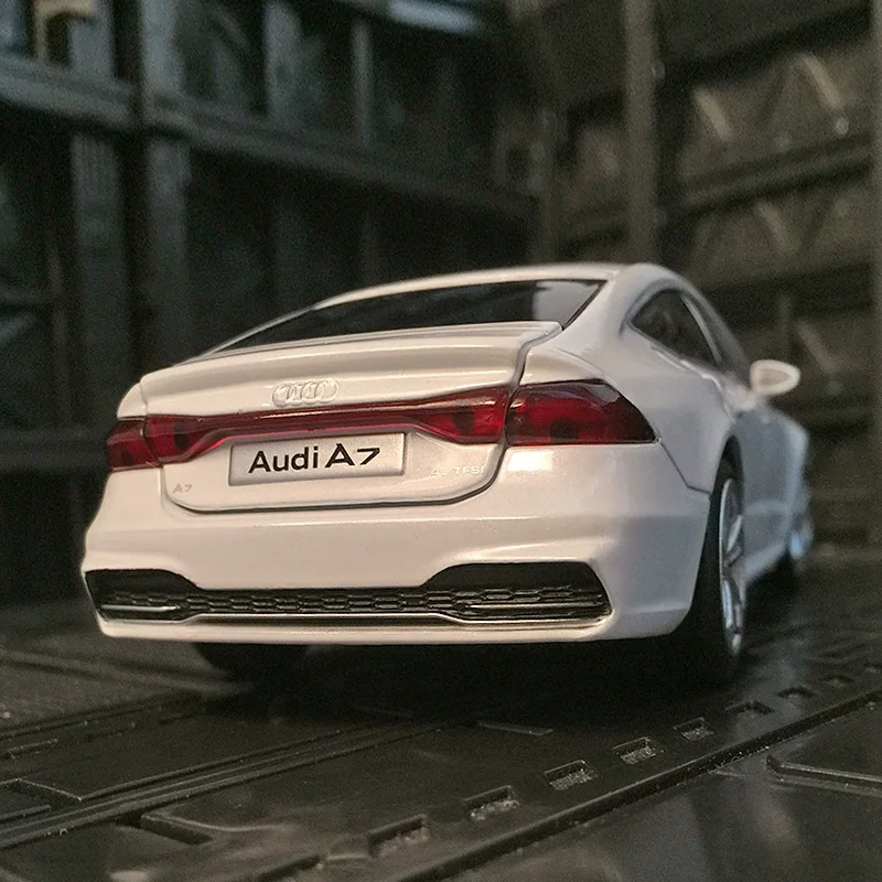 1:32 AUDI A7 Coupe Alloy Car Diecasts & Toy Vehicles Toy Car Metal Collection Model car Model High Simulation Toys For Kids