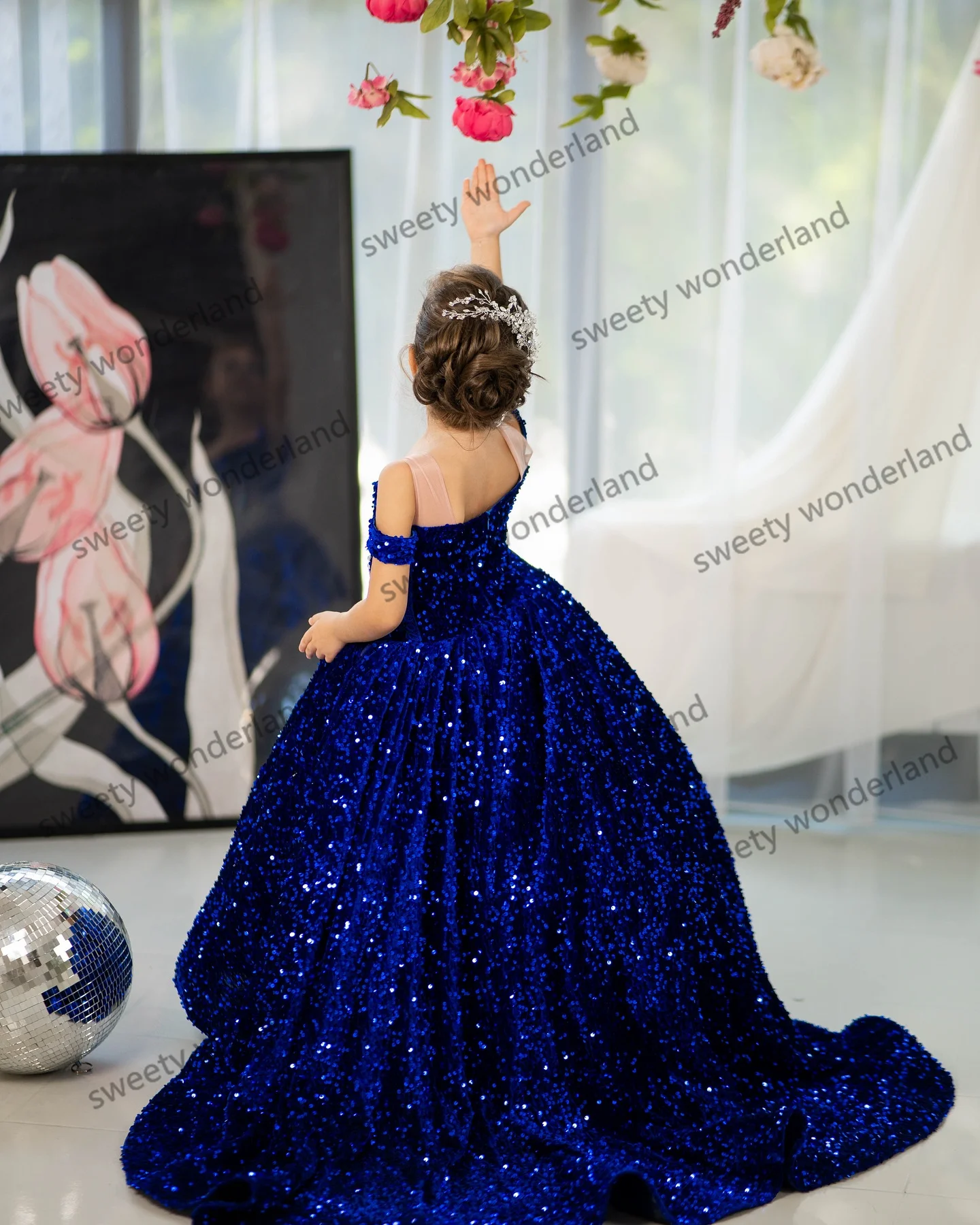 Abiti da ragazza di fiore con paillettes blu Cinghie trasparenti Vestido De Novia formale Abito da spettacolo per feste di compleanno scintillanti per bambini