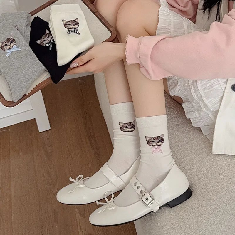 Autumn and Winter Korean Version Contrasting Color Cute Cat Dog Paw Embroidery Mid-tube Socks for Women Thick Knitted Pile Socks