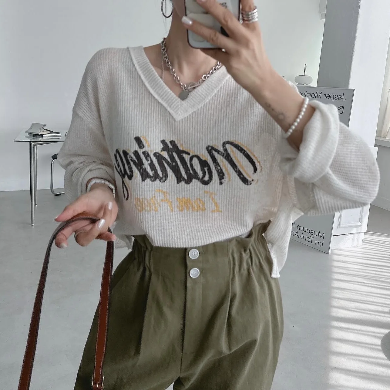 Elegant Versatile V-Neck Letter Print Knitted Sweater Loose Fit Korean Style Long Sleeve Autumn Winter Women's Fashion