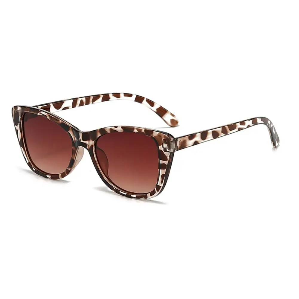 Trendy Street Photo Props Cat Eye Sunglasses UV400 Protection Vintage Small Frame Sun Glasses Gradient Leopard Eyewear for Women