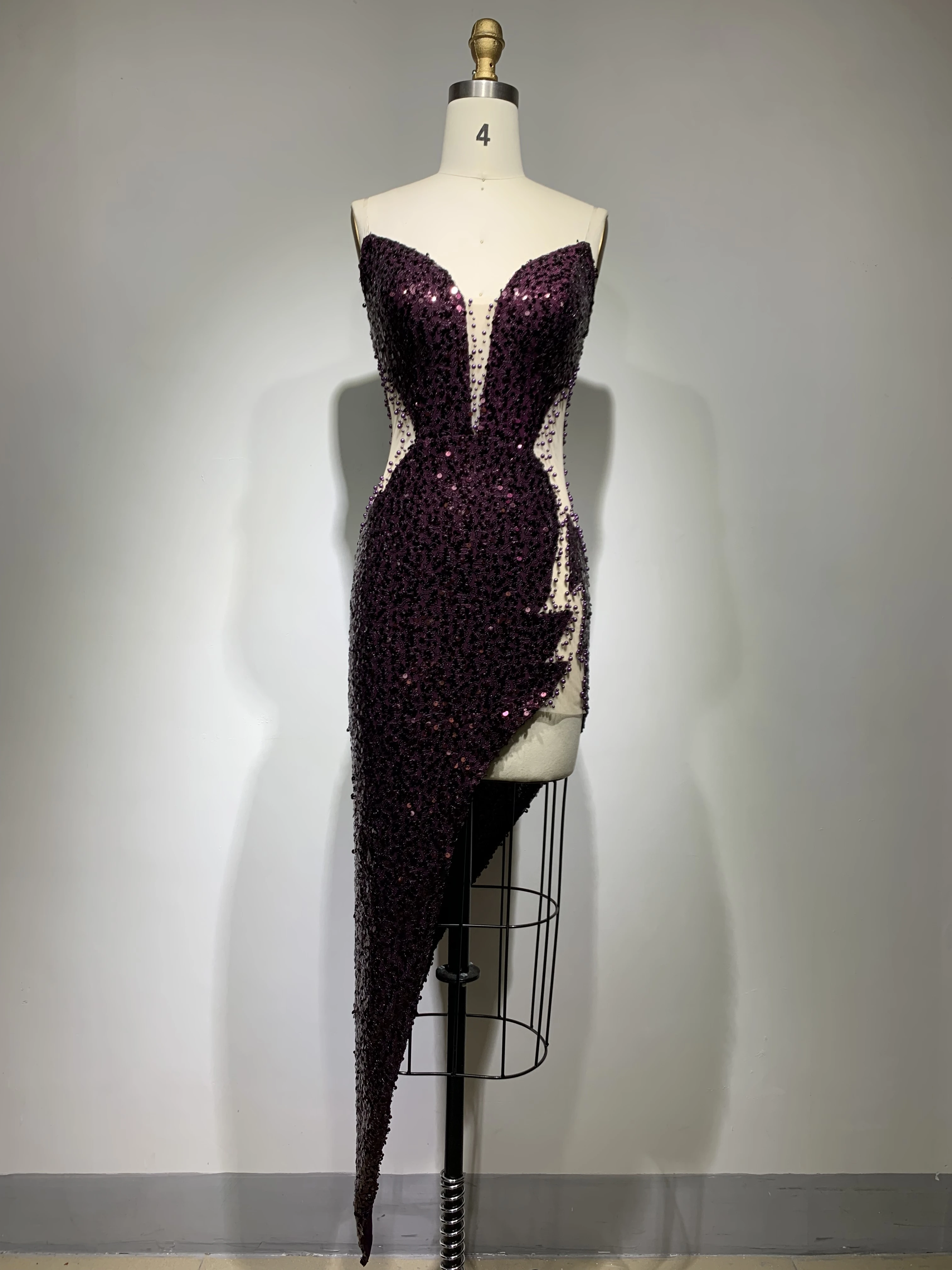 Imagem -03 - Vestido de Lantejoulas Roxo Brilhante Feminino Bodycon Sexy sem Alças Meio da Panturrilha Festa Noturna Comemorar Novo Designer 2023