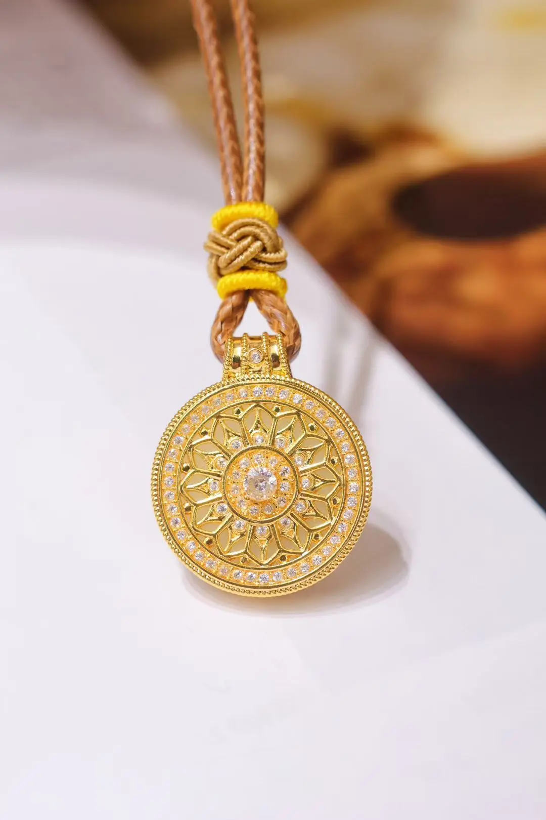 

18K solid genuine gold circular compass pendant with morganite. High-quality necklace for custom order or wholesale. Women's acc
