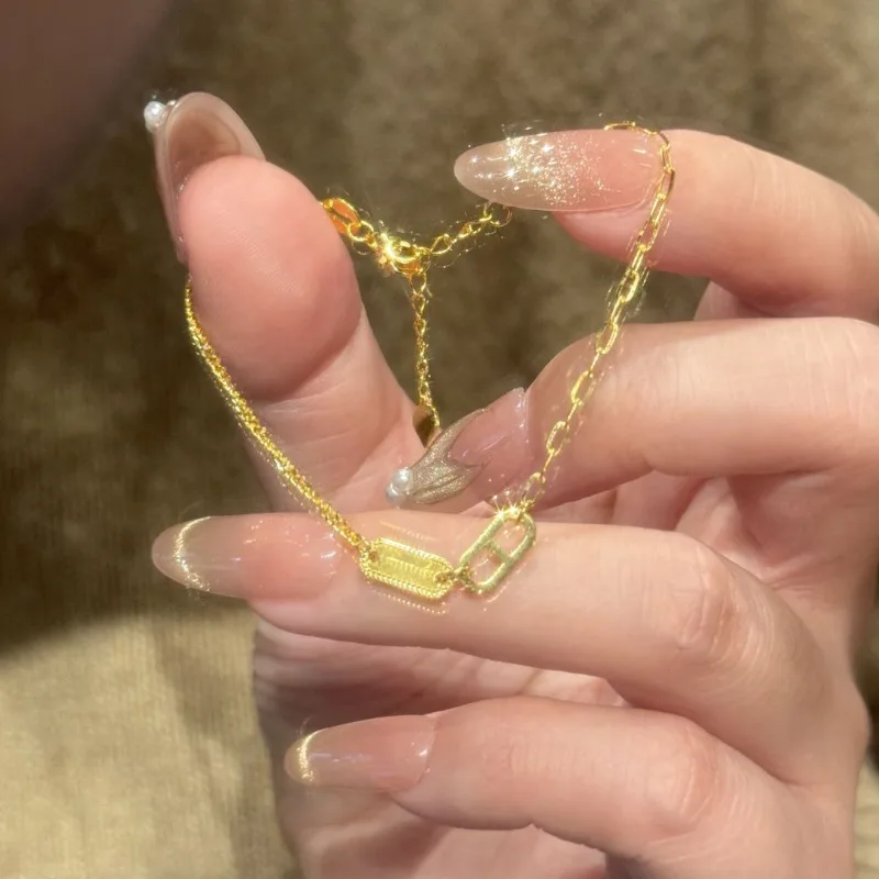 

Модный легкий роскошный золотой браслет с двойным кольцом в виде свиньи, женский нишевый дизайн, изысканный высококачественный браслет-цепочка AB с блокировкой