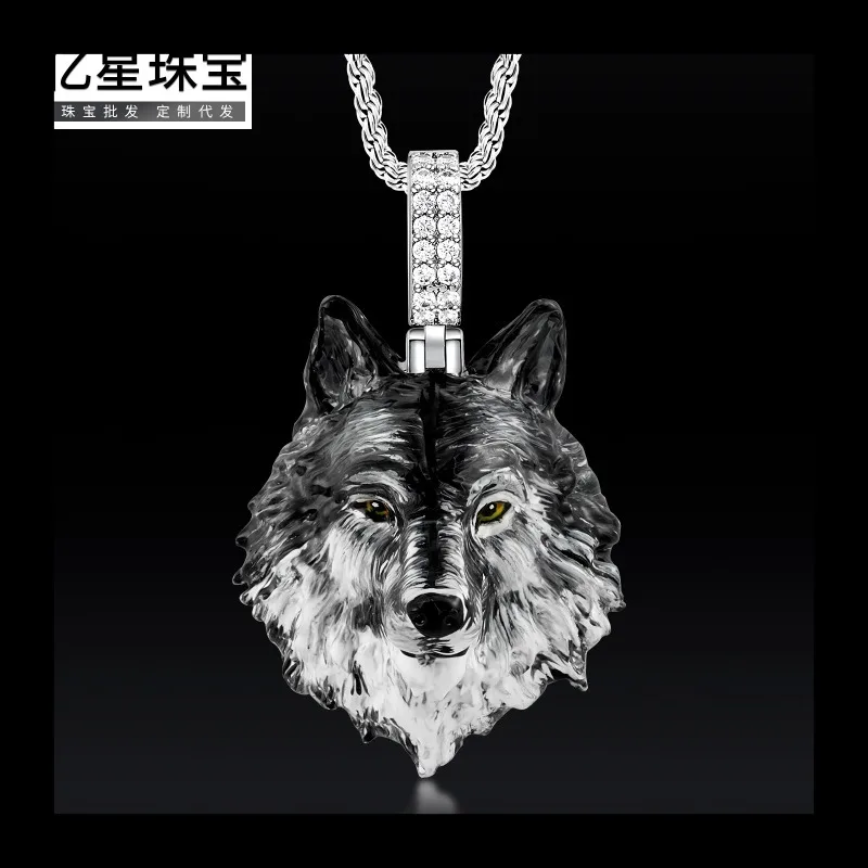 قلادة رأس الذئب المينا المطلية يدويًا نقية، قلادة طوطم الذئب المرصعة بالألماس على طراز الهيب هوب