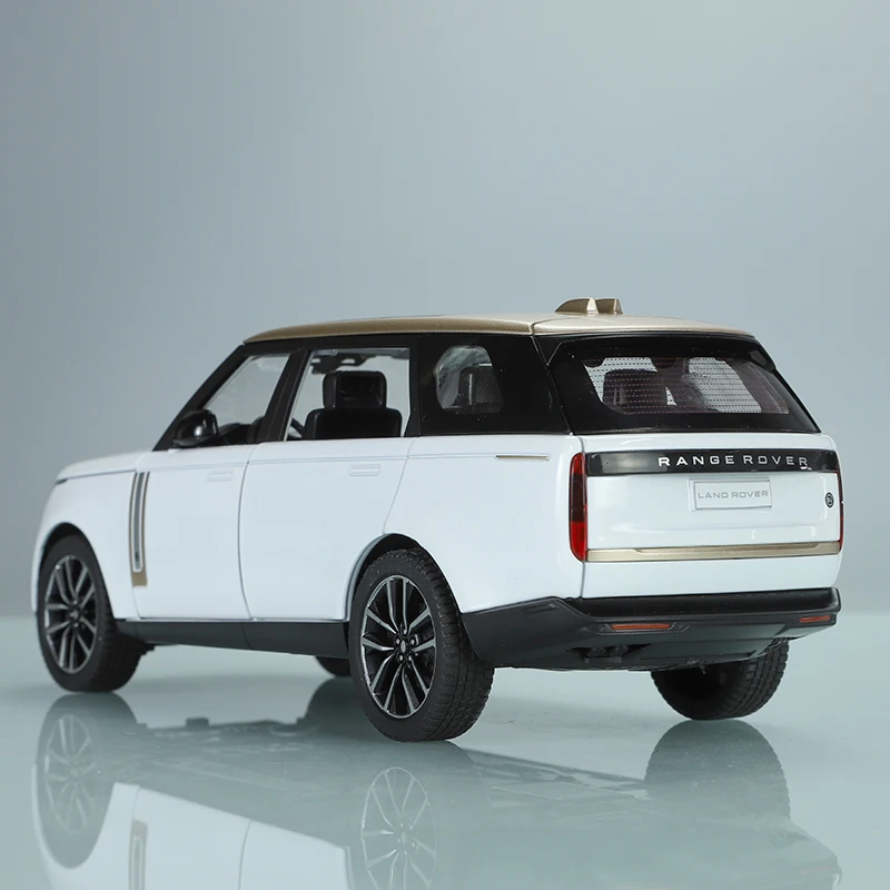 1:18 Land Range Rover SUV Alloy Car Model Diecast Metal Off road Vehicle Simulation Kids Miro Autos Car Toy Boy Fast and Furious