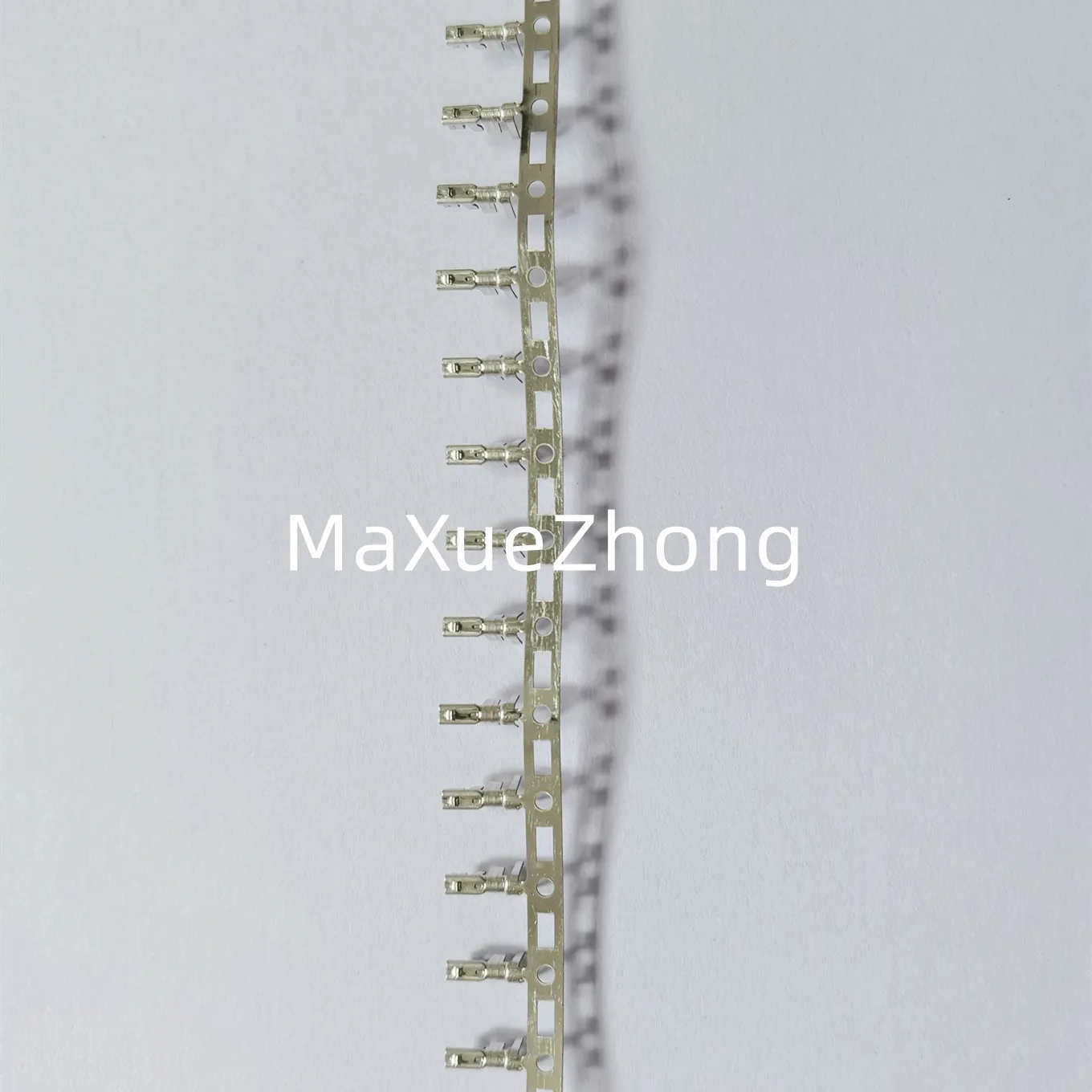 Original new 100% SXA-01T-P0.6 tin-plated matrix female terminal connector