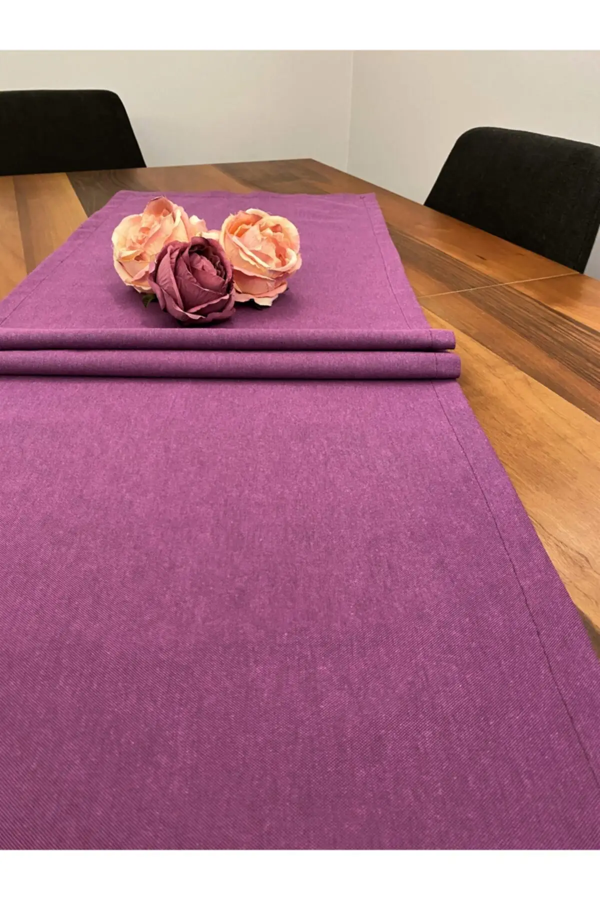 Purple Rectangle Runner Tablecloth. Kitchen and Dining Room, Plates, Table Decor Size: 40x140 cm