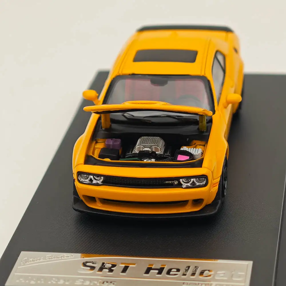 

SH 1/64 For SRT Hellcat Muscle Sports Yellow Diecast Model Car Miniature Limited Collection Auto Toy Vehicle Models
