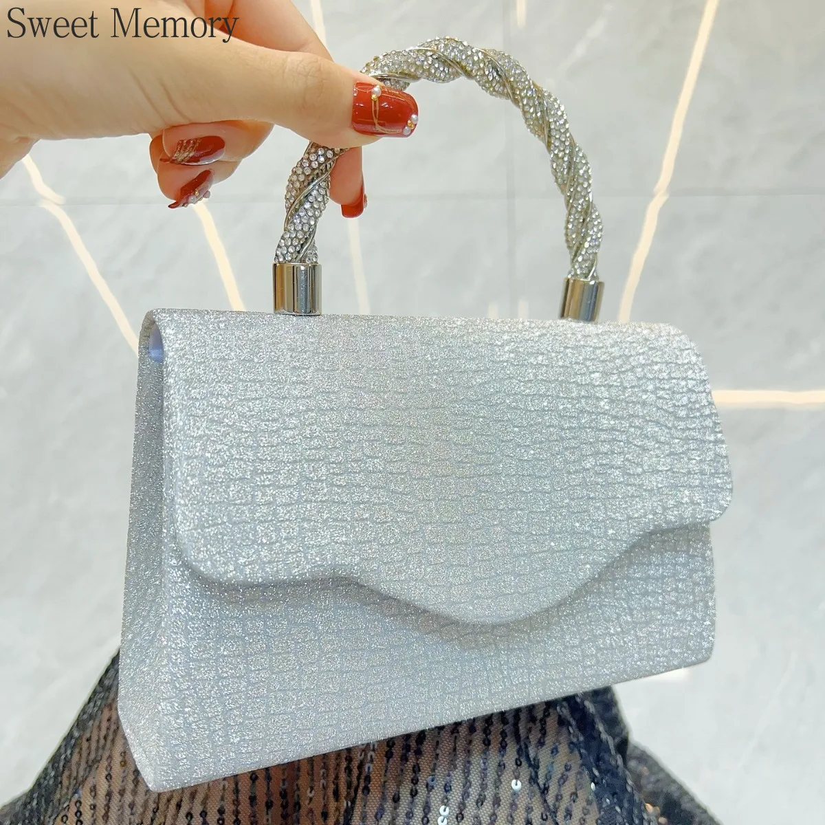 J41 Fashion Bags 2025 Sweet Memory Banquet Women's Bag Sparkling Banquet Bag Party Diamond Inlaid Small Square Bag Handbag