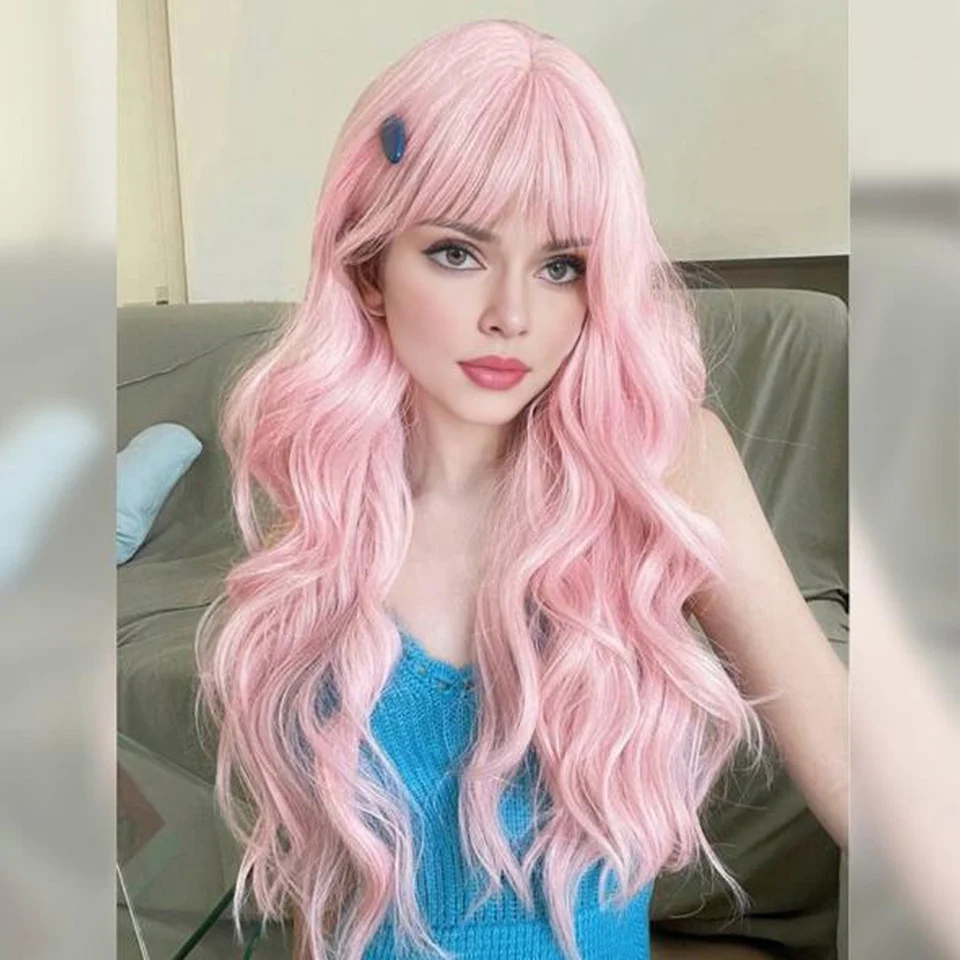 Lange Golvende Krullende Pruiken Synthetische Sakura Roze Pruik Met Pony Cosplay Dagelijkse Partij Pruik Voor Vrouwen Hittebestendig Haar Lolita Pruiken