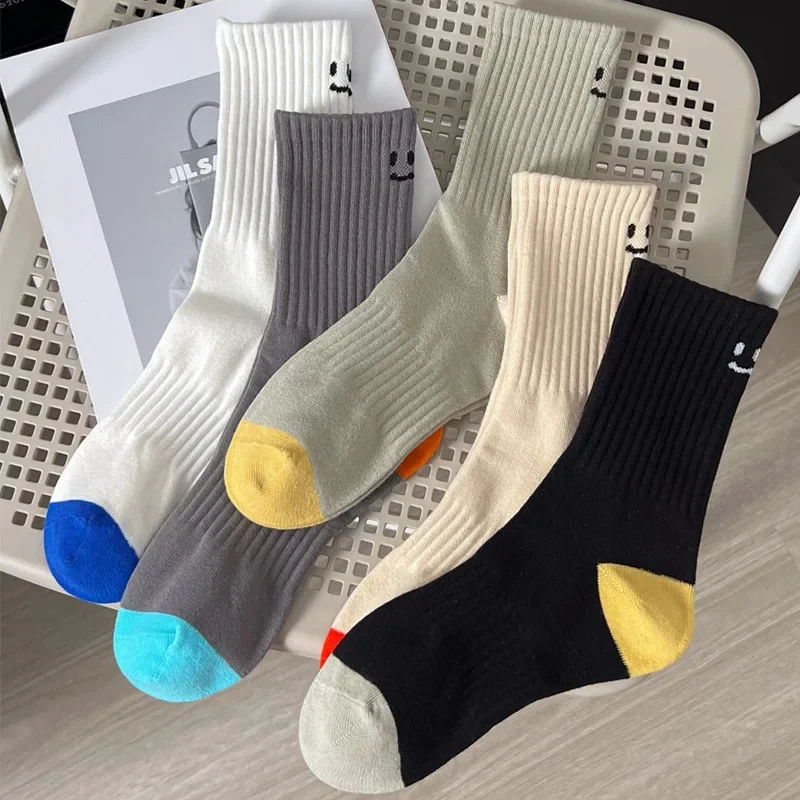 

5 пар мужских носков для весны и осени, простые, удобные, с цветовыми блоками, средней длины, с защитой от запаха и влагопоглощением.