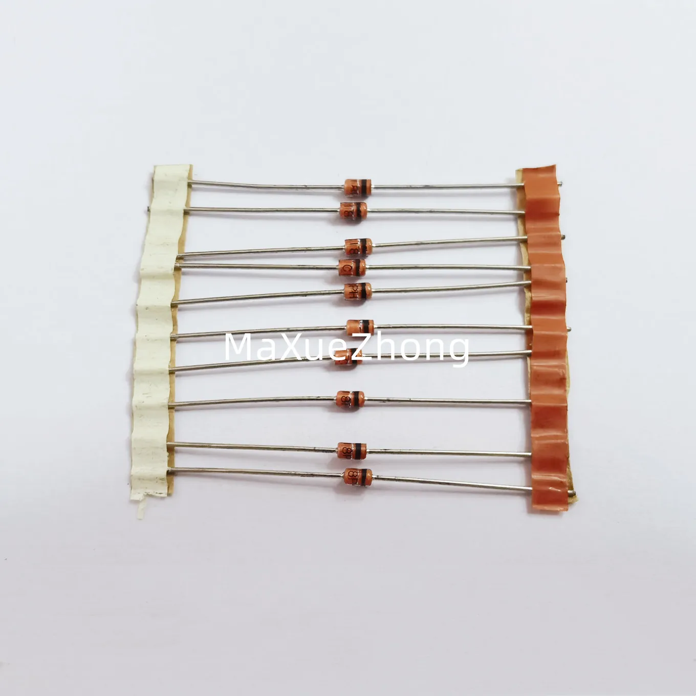 

Original New 100% BZV85-C18 C18PH DO-41 1.3W 18V (Inductor)