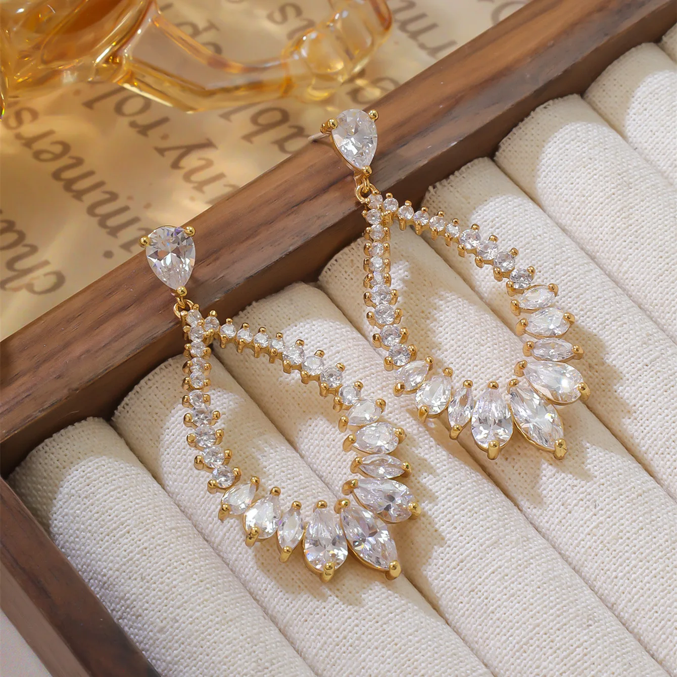 

Medieval VintageDIY European and American Style Big Water Drop Shape Stud Earrings, Inlaid with White Gemstones Sparkling