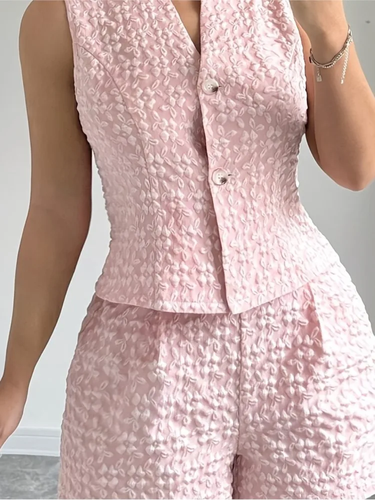 

Elegant Solid Color Jacquard Sleeveless Vest Shorts Suit 2026 New Summer Women's Casual Commuting Office Daily Two-piece Set