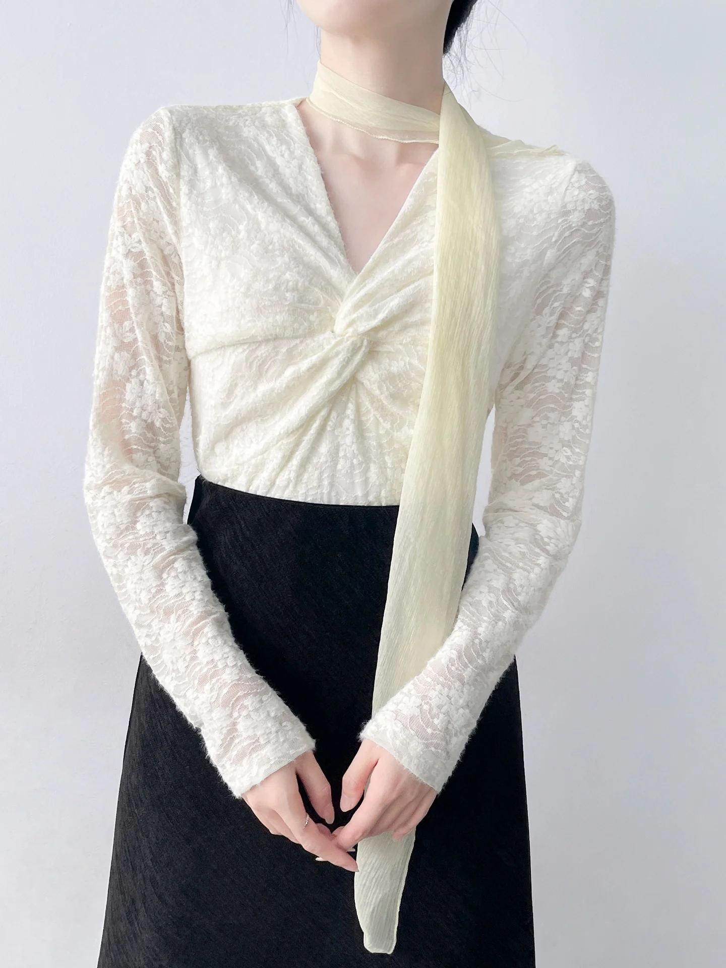 

Женская кружевная блузка с длинным рукавом и V-образным вырезом, базовый слой, внутренняя одежда, с узлами, модная, новинка весны от Hanpoia