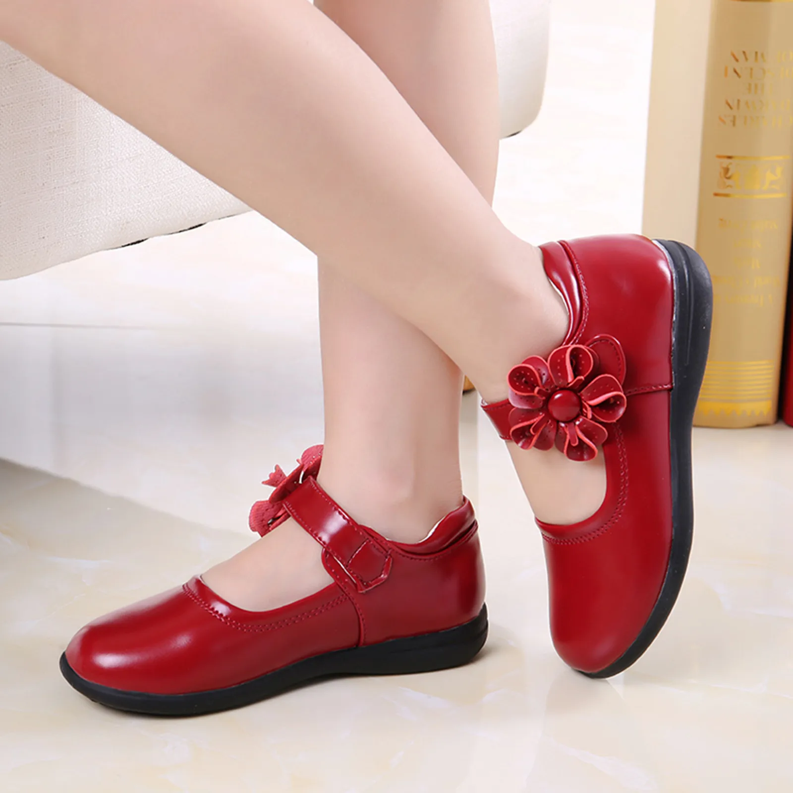 

Girls Leather Shoes 2024 Spring Summer Pu Patent Leather Kids Dress Shoes High Heels Floral-knot Dress Shoes For Wedding Chic