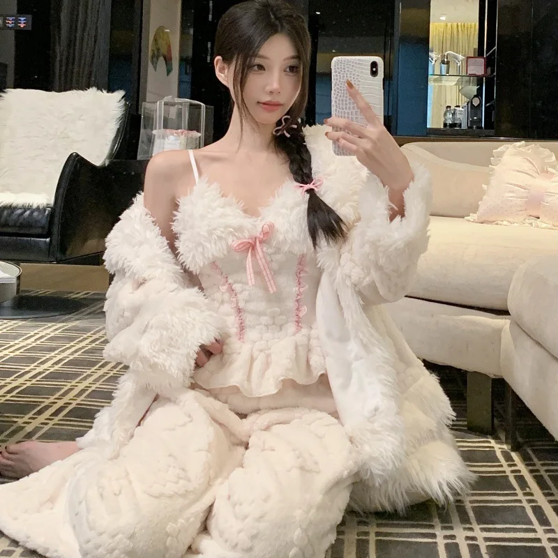 

Элегантный новый милый толстый комплект одежды для сна в китайском стиле, домашний костюм, комплект одежды для сна из кораллового флиса для девочек, комплект из трех предметов