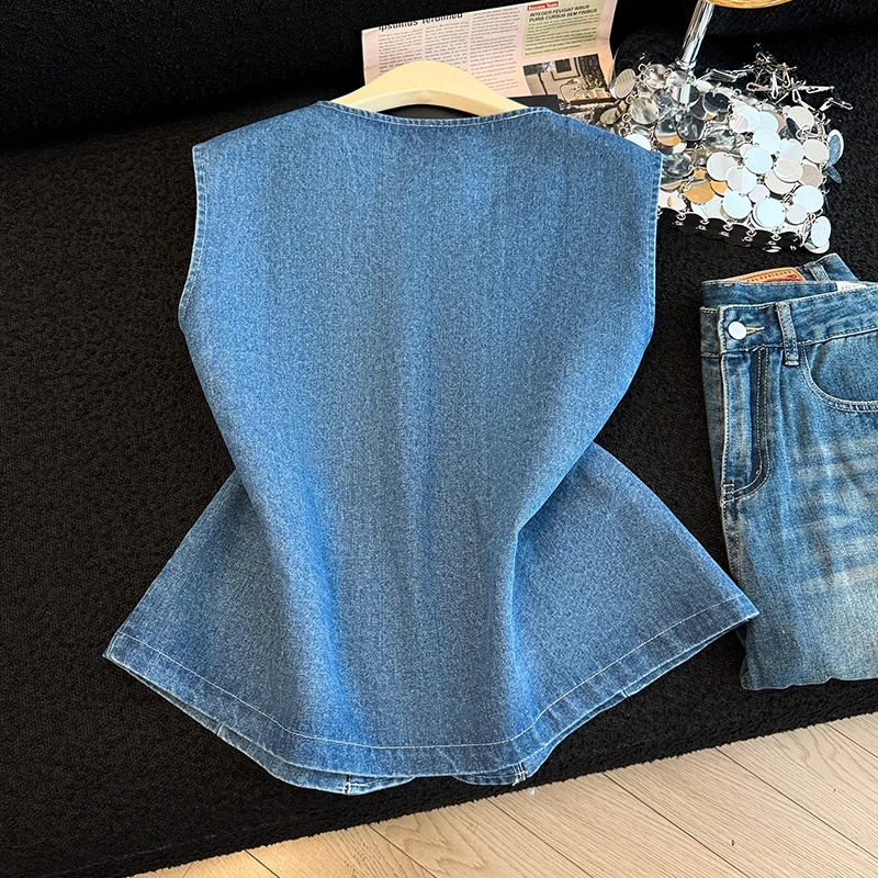 Retro Floral Embroidery V-Neck Blue Denim Women's Loose Sleeveless Top Button Closure Short Jacket Casual Summer Outerwear