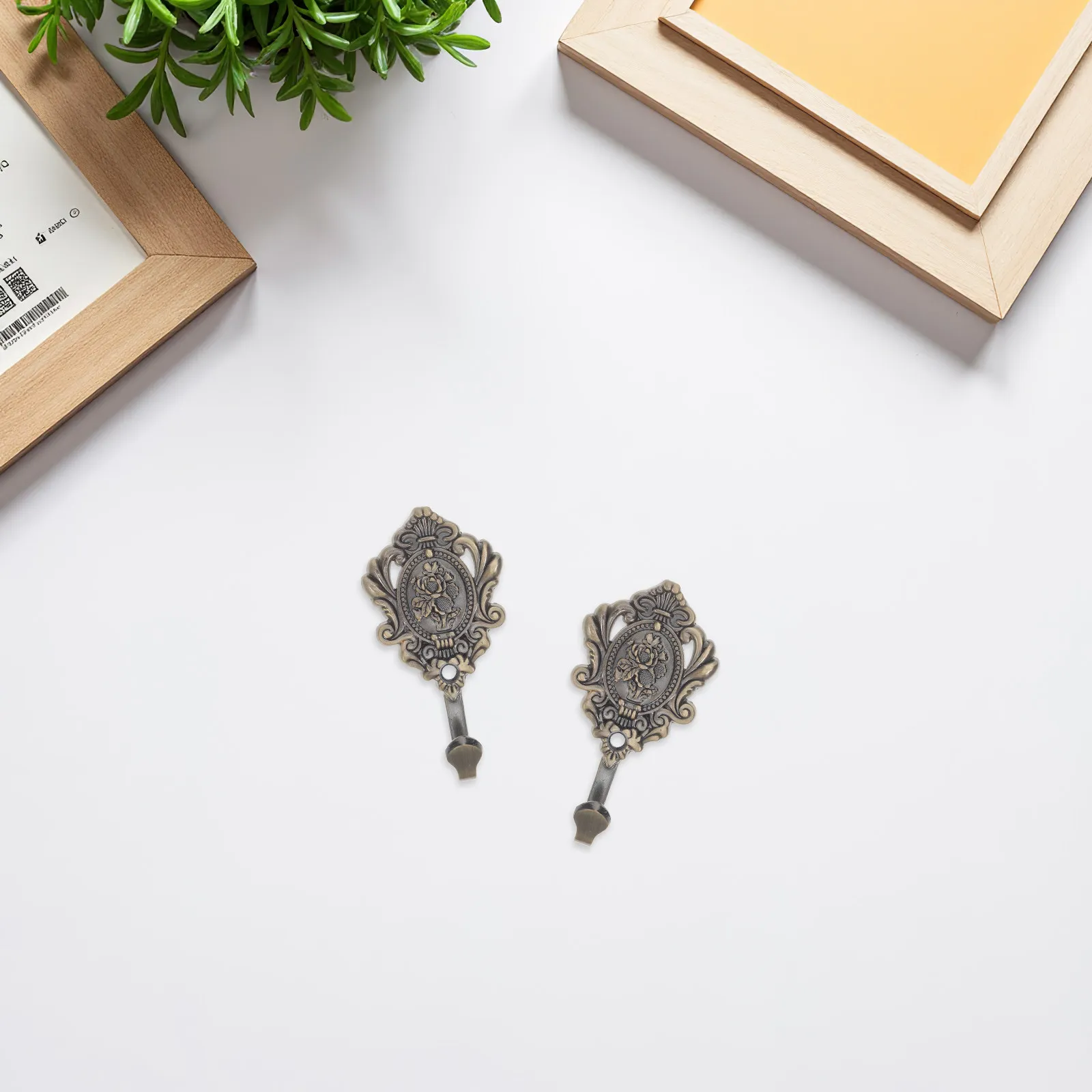 2Pcs Decorative Curtain Holdbacks Vintage Wall Mounted Metal Zinc Alloy Rose Floral Curtain Tiebacks for Drapery Home Decor