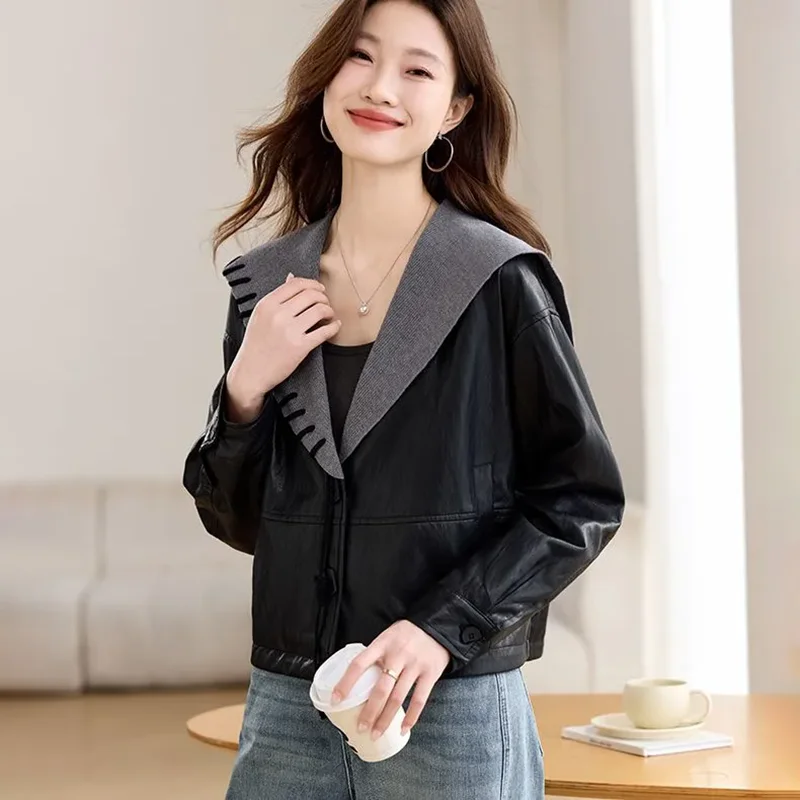 

2025 SpringAutumn New Korean Contrast Color Knitted Stitching Jacket Women Outwear Fashion Loose Short Chic Casual Leather coat