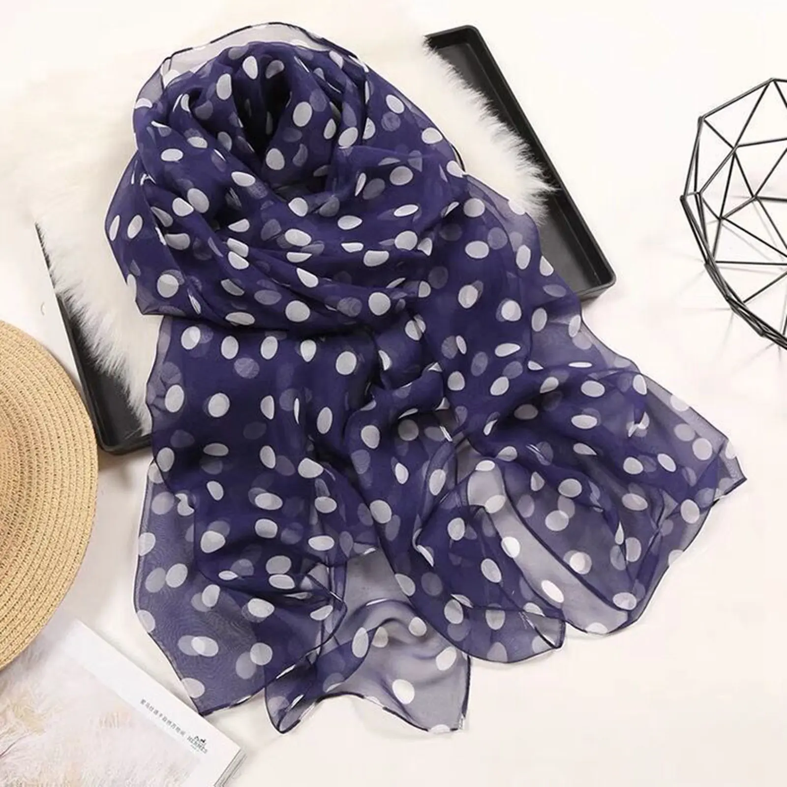 

Fashion Dots Printing Chiffon Scarves Georgette Scarf Women 180*70cm Large Long Soft Wrap Scarf Silk Shawl Beach Scarf foulard