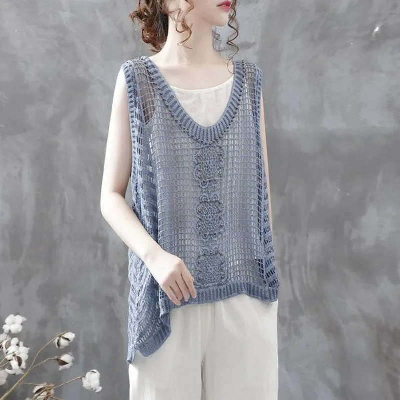 

2024 New Elegant Temperament V-neck Knitted Hollow Out Loose Sleeveless Sunscreen Breathable Air-conditioning Vest