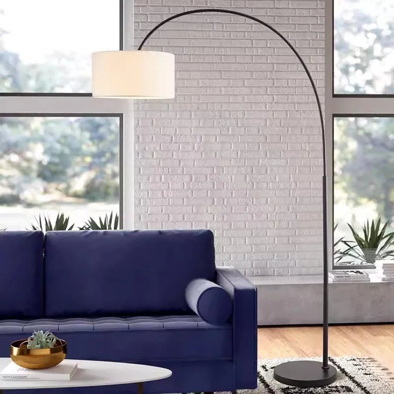 Nowoczesny minimalistyczny lampa wędkarska Nordic Sofa do salonu studiuje kreatywne światło podłogowe luksusowe pionowe lampy podłogowe do kawy