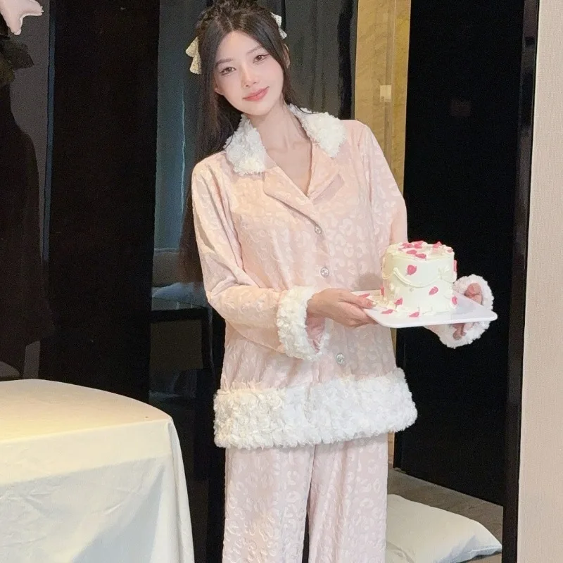 

Long Sleeved Sleepwear for Women 2026 New Autumn and Winter Thick Light Luxury Home Clothing Warm and Fashionable Plush Suit