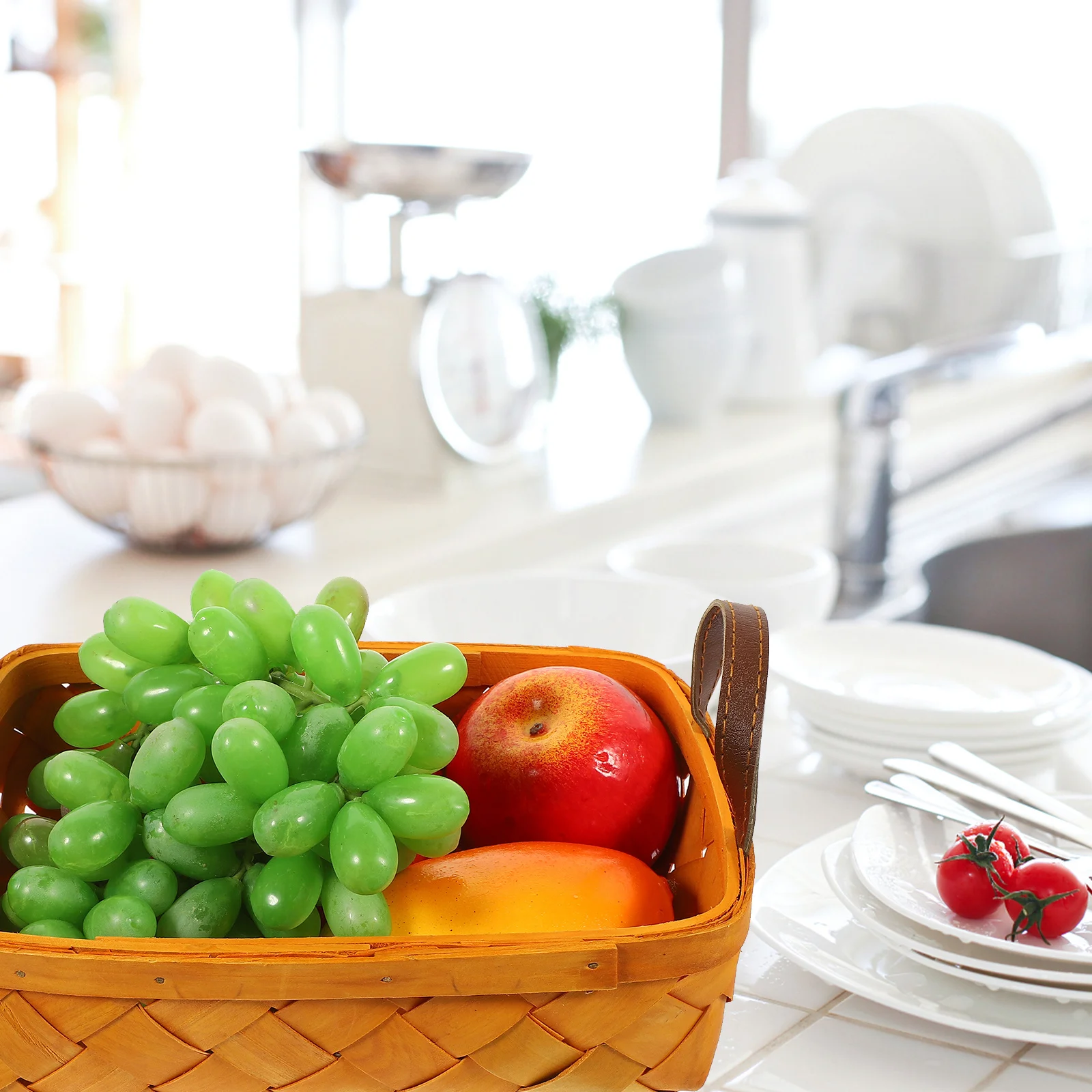 

Handheld Rustic Woodchip Basket Woven Storage Organizer Fruit Vegetable Snacks Picnic Portable Basket Outdoor Use