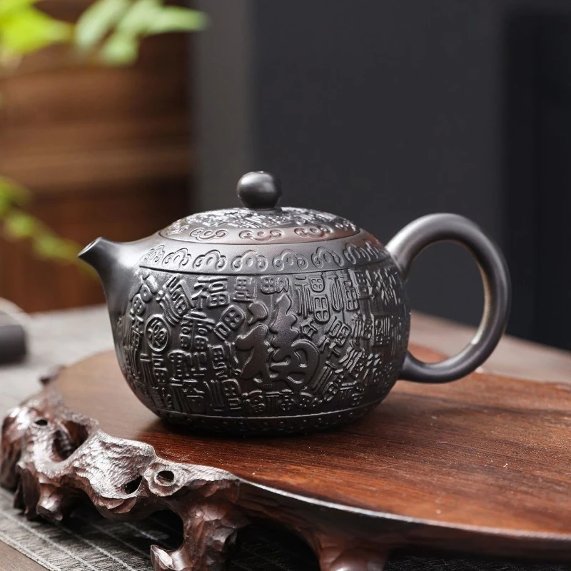 

1PC purple clay teapot original ore aged Tianqing mud handcrafted carving Baifu stone ladybug teapot high-end steeping teapot